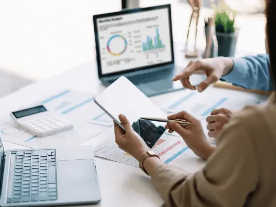 Professional executive assistant providing high-level support for business leaders